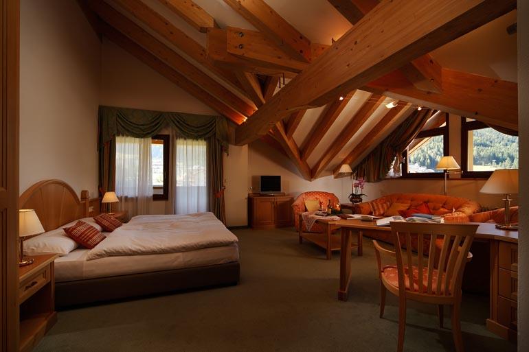 35281 HotelColAlto Bedroom2