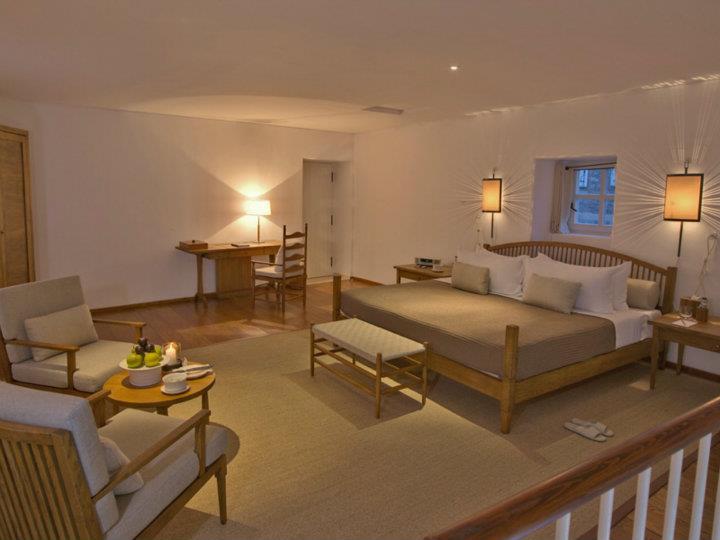 Aman-Sveti-Stefan-11-Deluxe-Cottage-Interior