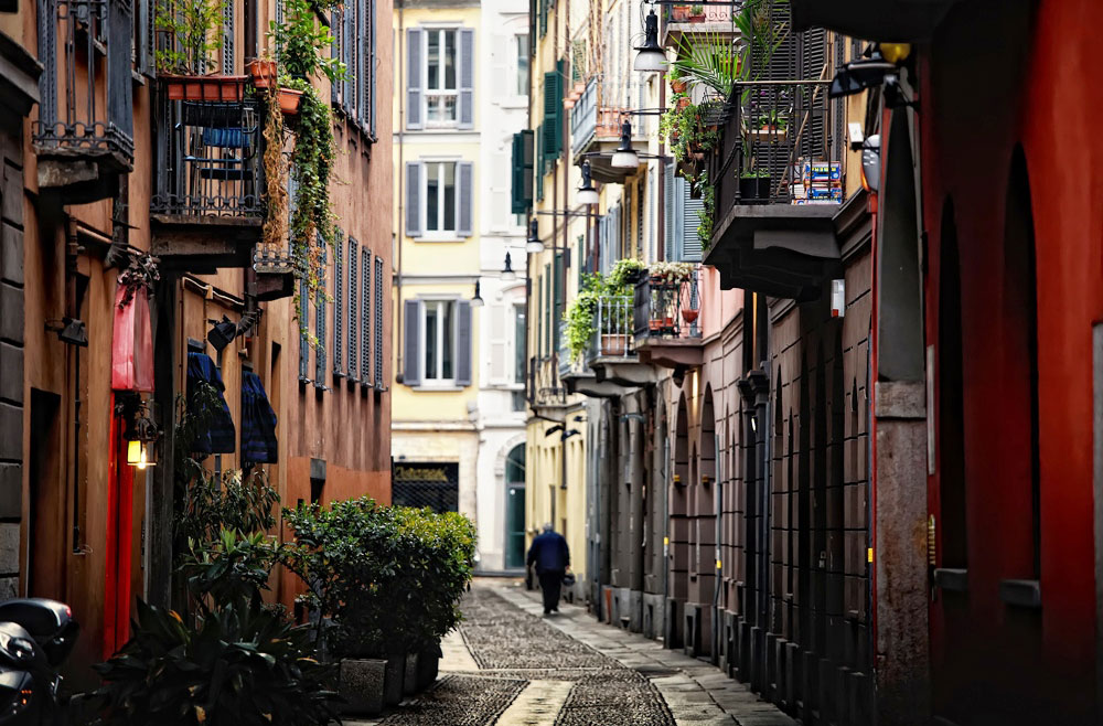 Milan-Food-Walking-Tour-Brera-street