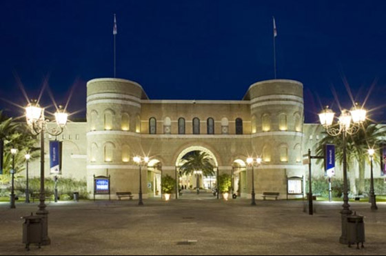 Outlet3