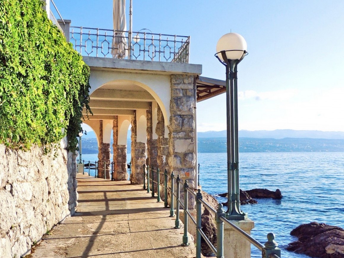 Opatija Croatia-15-Lungomare-01