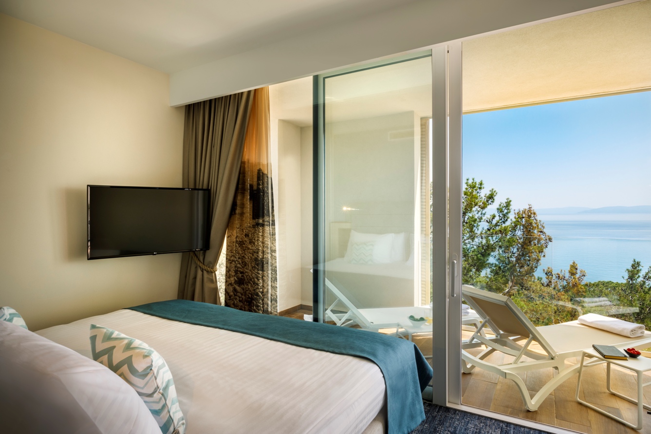 Valamar Collection Girandella Resort-20-Maro-Suites-14-Premium family suite with terrace seaview-01