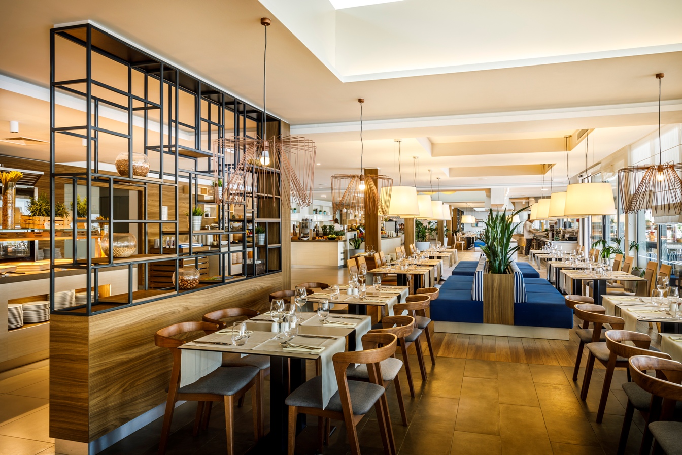 Valamar Collection Girandella Resort-60-restaurant-01-Maro
