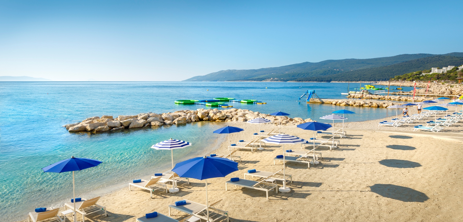 Valamar Collection Girandella Resort-50-beach-ValSundanceSandyFamilyBeach