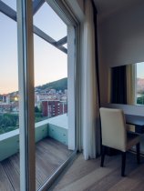 Sky View Luxury Apartments (8)
