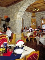 Schloß Hotel & Club Dolomiti (4)