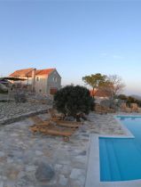 Villa Jelsa 008 (1)