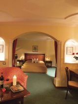 The Hotel Luna Mondschein (17)