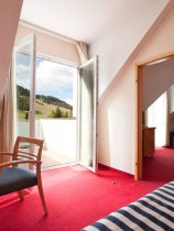 Ramada Hotel & Suites (10)