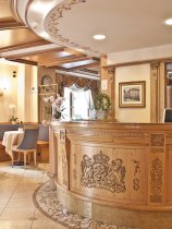 Corona Wellness & Family (2)