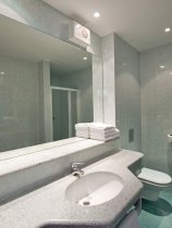 Ramada Hotel & Suites (12)